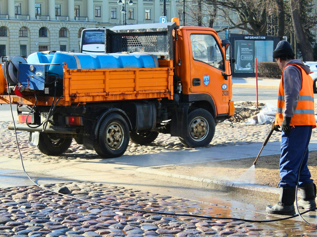 How to Choose the Best Diesel Tank Cleaner for Your Fleet?