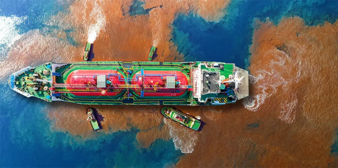 Sea Spill Combat: How AQUAQUICK 2000 Improve Oil Cleanup