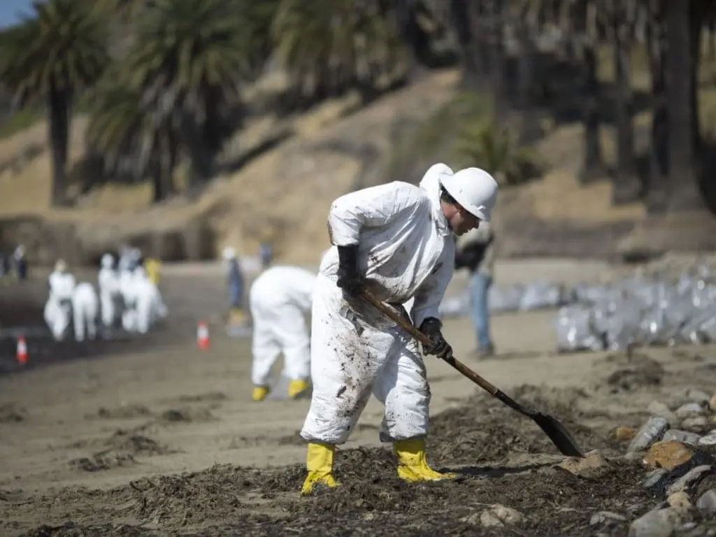 Engaging Communities in Effective Oil Spill Cleanup: A Vital Component for Environmental Restoration