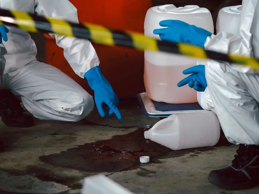 Essential Components of an Effective Spill Control Kit