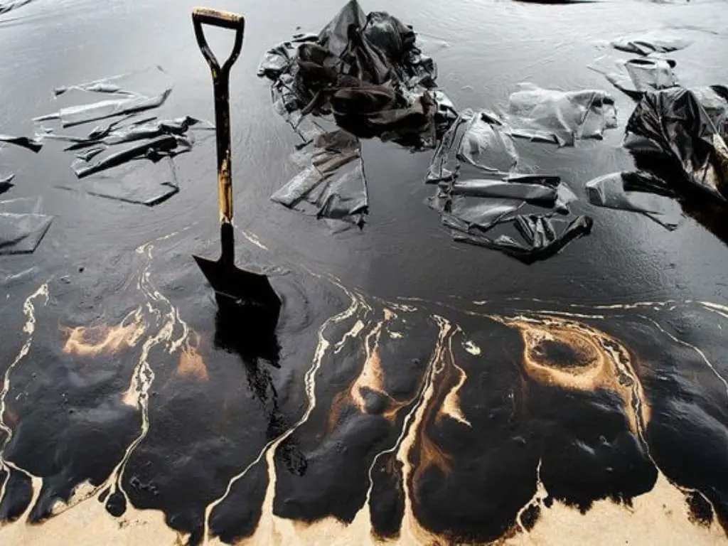 Understanding Oil Spill Breakdown and AQUAQUICK 2000 Effective Solutions