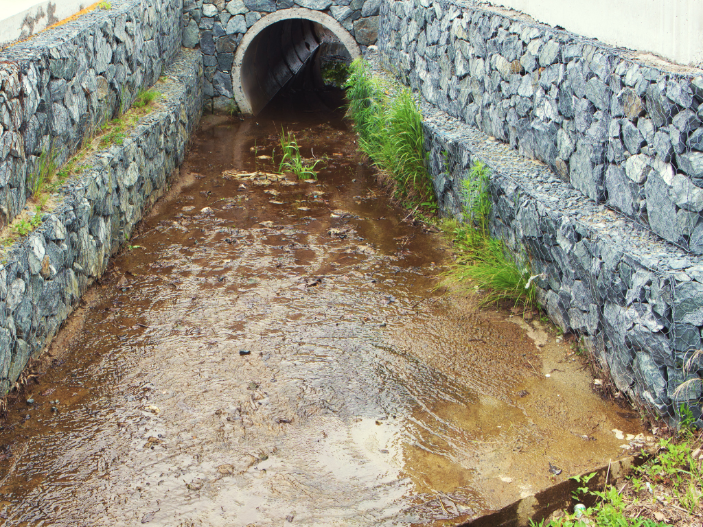 5 Ways to Clean a Drain Pipe
