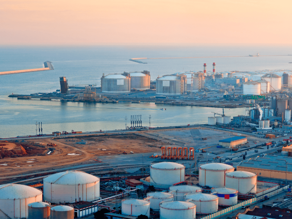 7 Most Ideal Methods for Oil Spill Cleanup To Save Environment